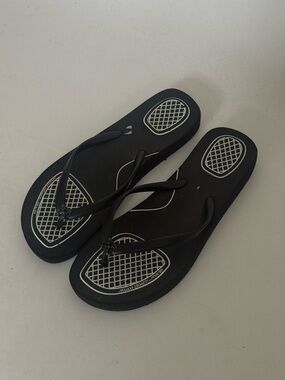 OFF-WHITE Flip Flop Sandals